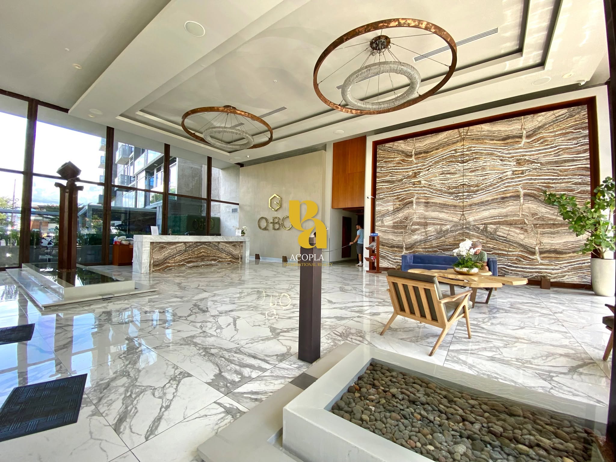 Loft amueblado con balcón y amenidades en Rohrmoser