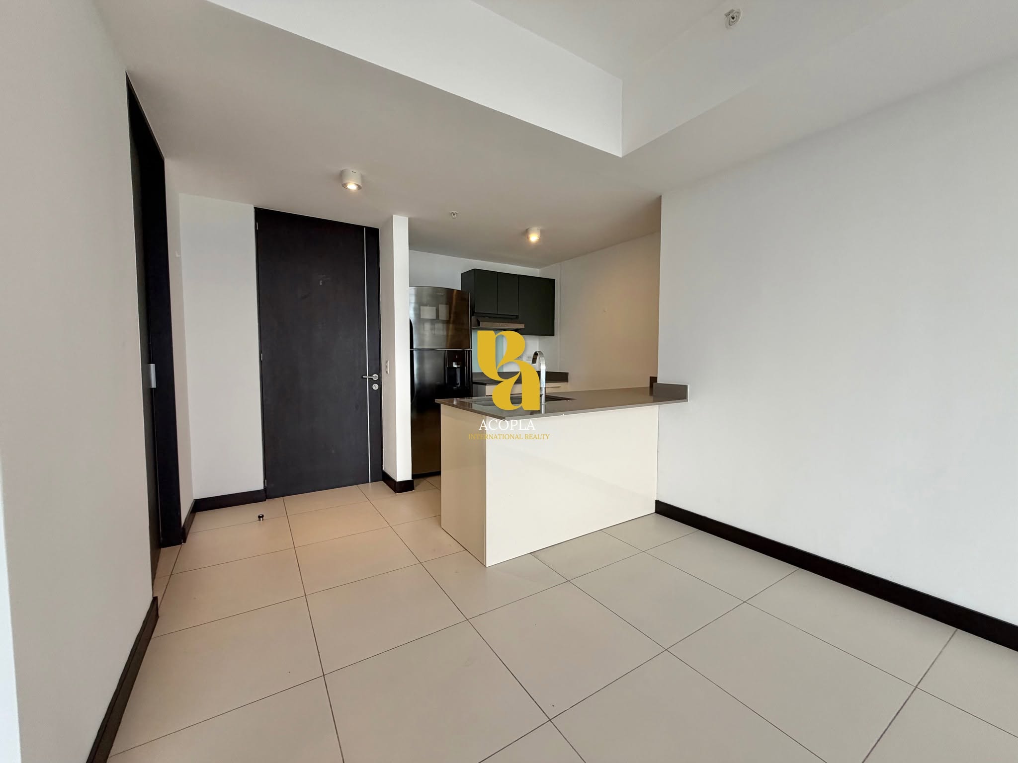 Apartamento de 2 habitaciones con línea blanca en alquiler en Rohrmoser